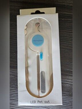 Nail Clippers Novice Simple Pet Beauty Cleaning Product Led Lamp Blood Proof Cat